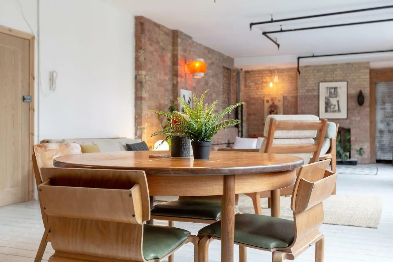 شقة لندن  في Industrial Open Plan Studio In Hackney المملكة المتحدة