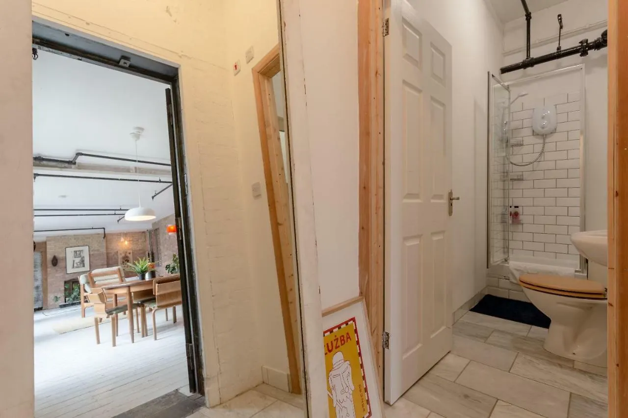 شقة لندن  في Industrial Open Plan Studio In Hackney